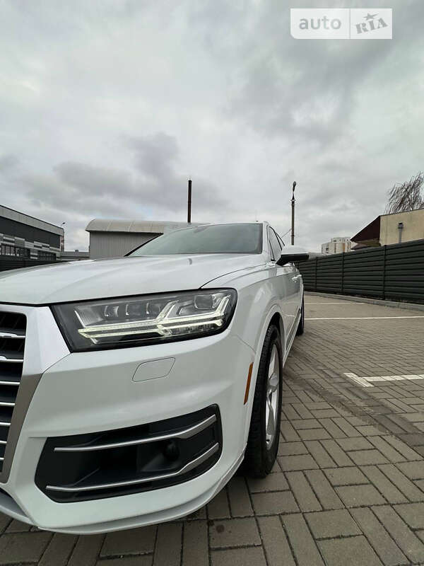 Внедорожник / Кроссовер Audi Q7 2017 в Черкассах