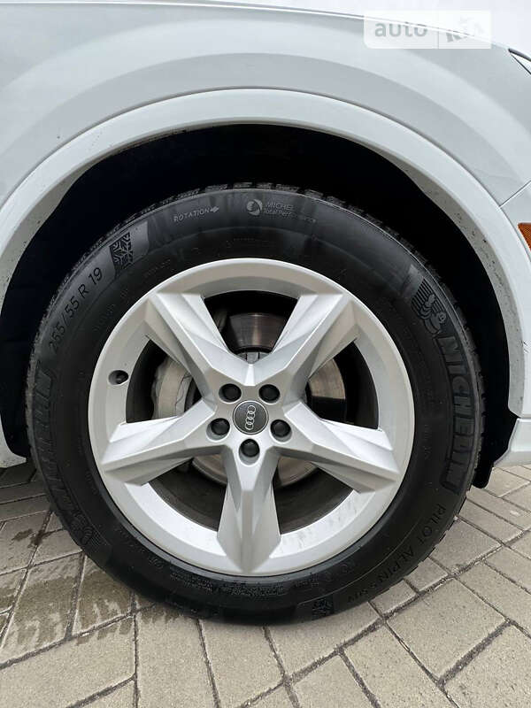 Внедорожник / Кроссовер Audi Q7 2017 в Черкассах