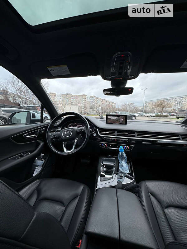 Внедорожник / Кроссовер Audi Q7 2017 в Черкассах