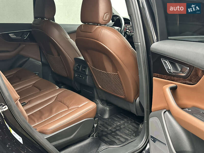 Позашляховик / Кросовер Audi Q7 2016 в Бродах