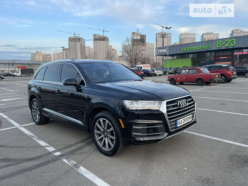 Позашляховик / Кросовер Audi Q7 2017 в Києві