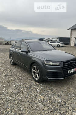 Позашляховик / Кросовер Audi Q7 2018 в Тячеві