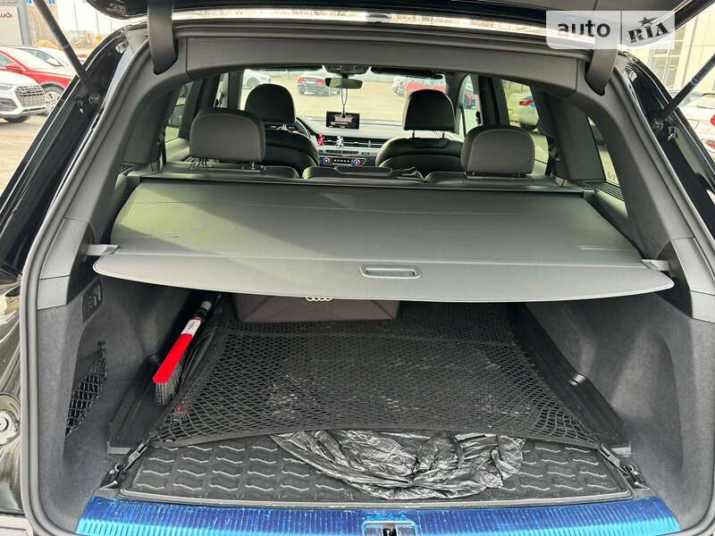 Внедорожник / Кроссовер Audi Q7 2018 в Киеве