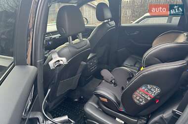 Внедорожник / Кроссовер Audi Q7 2016 в 
