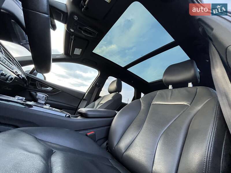 Позашляховик / Кросовер Audi Q7 2017 в Києві