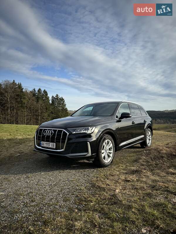 Позашляховик / Кросовер Audi Q7 2022 в Дніпрі