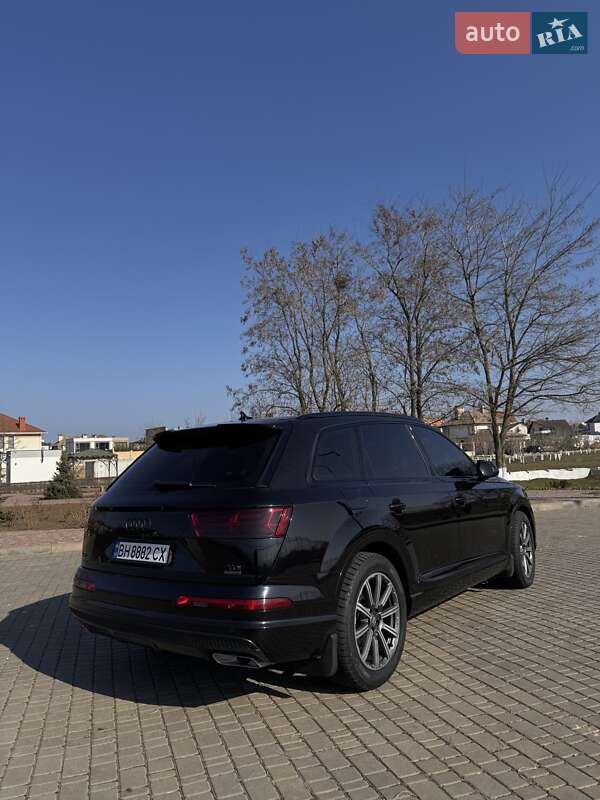 Позашляховик / Кросовер Audi Q7 2016 в Одесі