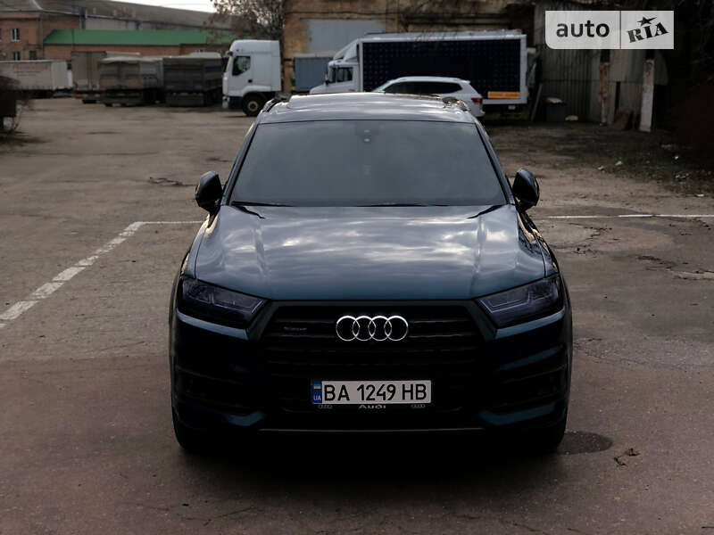 Внедорожник / Кроссовер Audi Q7 2017 в Кропивницком
