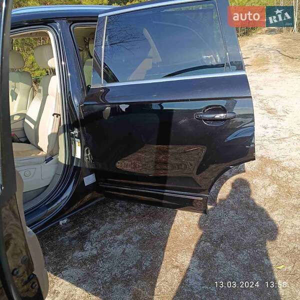 Внедорожник / Кроссовер Audi Q7 2013 в Ахтырке