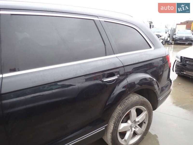 Внедорожник / Кроссовер Audi Q7 2013 в Ахтырке