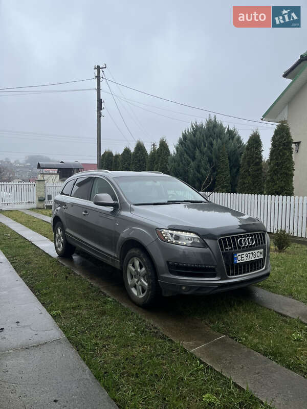 Внедорожник / Кроссовер Audi Q7 2011 в Заставной