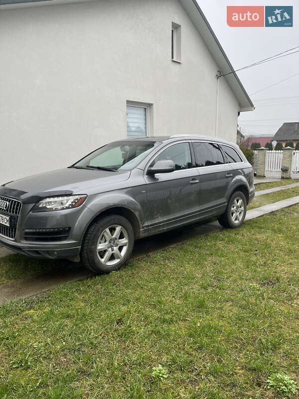 Внедорожник / Кроссовер Audi Q7 2011 в Заставной