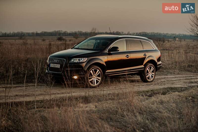 Внедорожник / Кроссовер Audi Q7 2015 в Черкассах