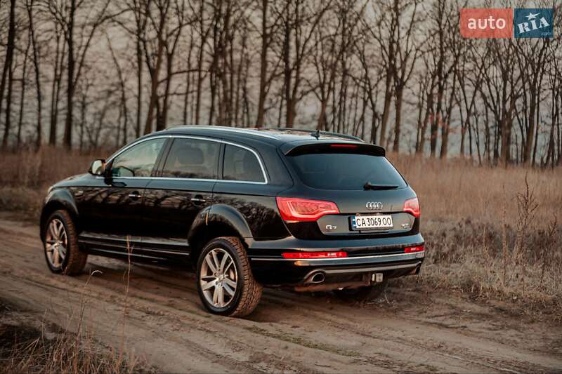 Внедорожник / Кроссовер Audi Q7 2015 в Черкассах