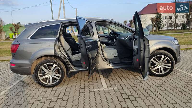 Внедорожник / Кроссовер Audi Q7 2015 в Бродах