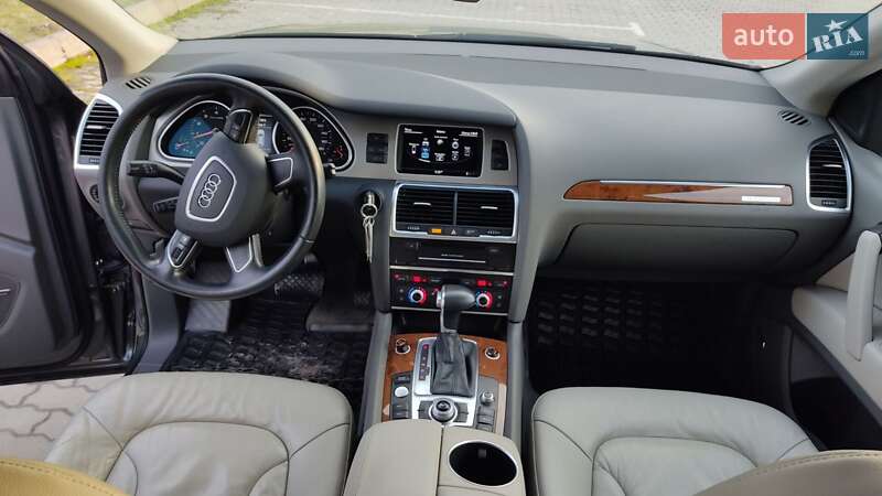 Внедорожник / Кроссовер Audi Q7 2015 в Бродах