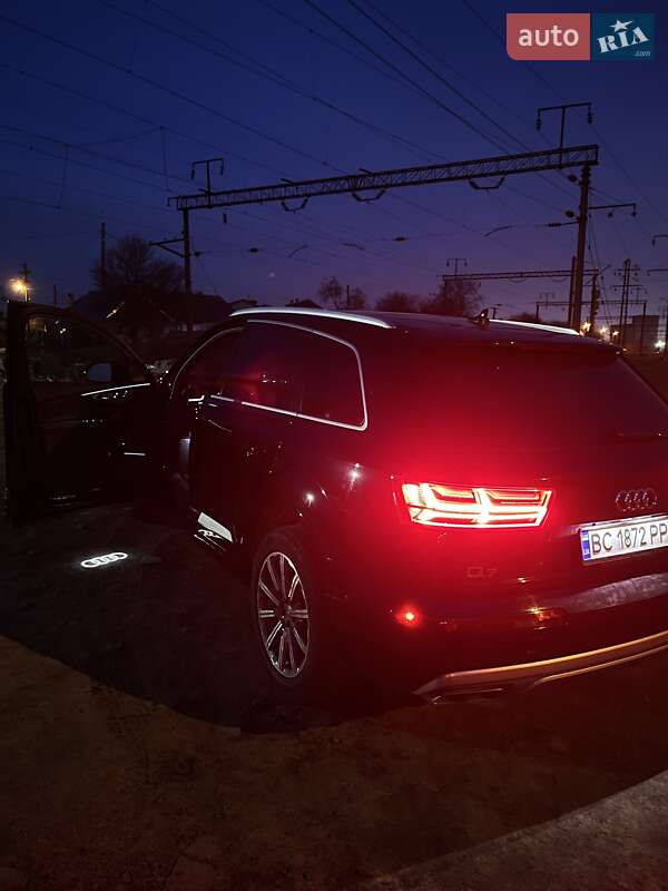 Позашляховик / Кросовер Audi Q7 2018 в Львові