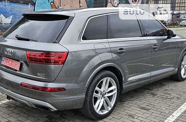 Внедорожник / Кроссовер Audi Q7 2015 в Луцке