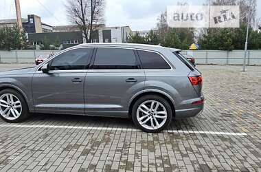 Внедорожник / Кроссовер Audi Q7 2015 в Луцке