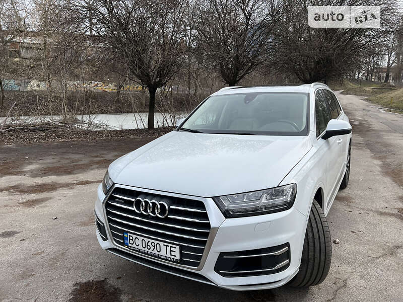 Позашляховик / Кросовер Audi Q7 2019 в Дрогобичі