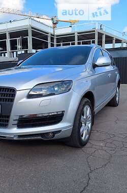 Внедорожник / Кроссовер Audi Q7 2006 в Киеве