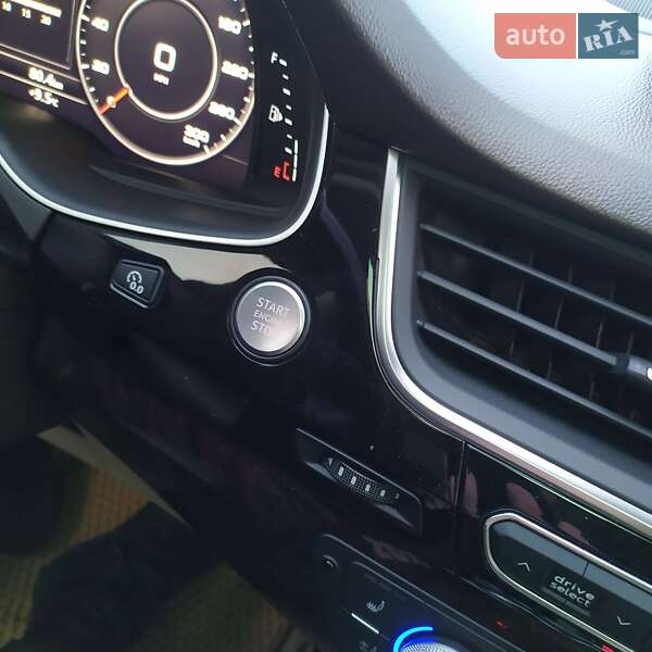 Позашляховик / Кросовер Audi Q7 2017 в Сумах