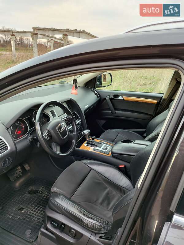 Позашляховик / Кросовер Audi Q7 2007 в Дрогобичі