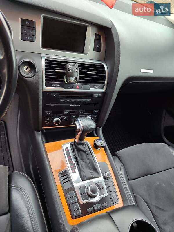 Позашляховик / Кросовер Audi Q7 2007 в Дрогобичі