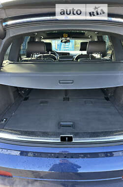 Внедорожник / Кроссовер Audi Q7 2010 в 