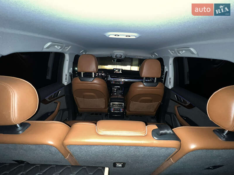 Внедорожник / Кроссовер Audi Q7 2016 в Луцке