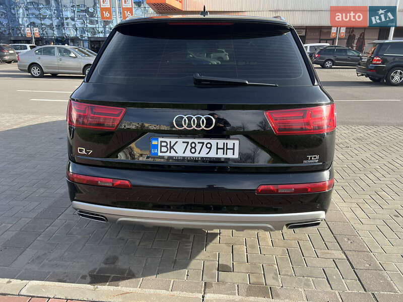 Внедорожник / Кроссовер Audi Q7 2016 в Луцке