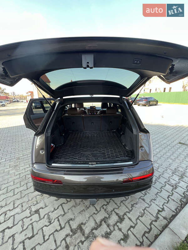 Позашляховик / Кросовер Audi Q7 2016 в Бережанах