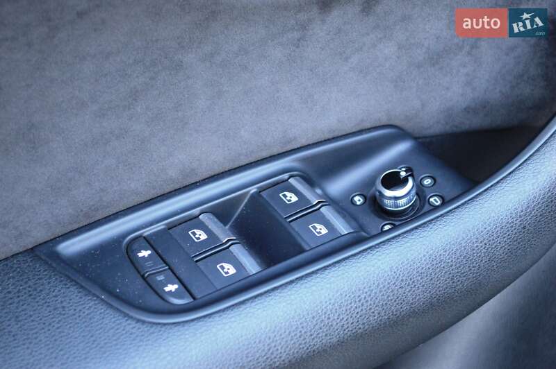 Внедорожник / Кроссовер Audi Q7 2017 в Одессе