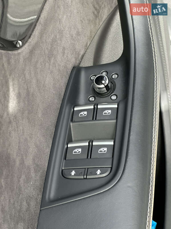 Позашляховик / Кросовер Audi Q7 2019 в Києві