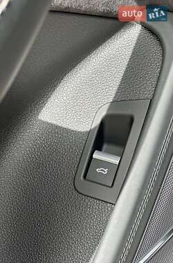 Внедорожник / Кроссовер Audi Q7 2019 в 