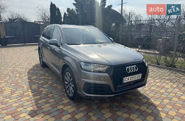 Позашляховик / Кросовер Audi Q7 2016 в 
