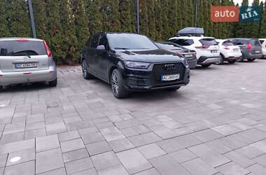 Внедорожник / Кроссовер Audi Q7 2016 в 