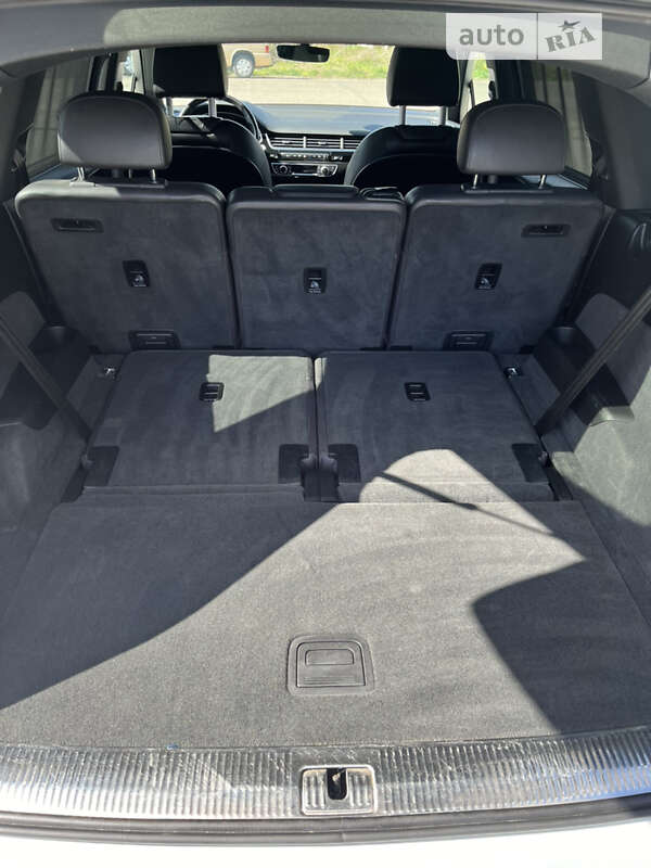 Внедорожник / Кроссовер Audi Q7 2016 в Черновцах