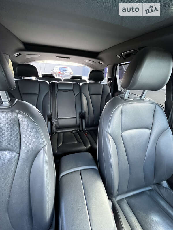 Внедорожник / Кроссовер Audi Q7 2016 в Черновцах