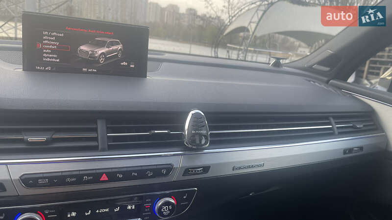 Позашляховик / Кросовер Audi Q7 2017 в Києві