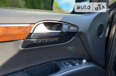 Внедорожник / Кроссовер Audi Q7 2015 в 