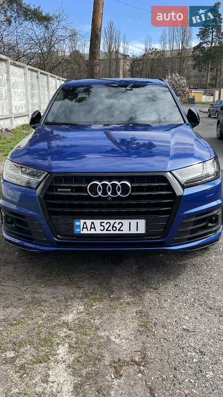 Позашляховик / Кросовер Audi Q7 2017 в Києві