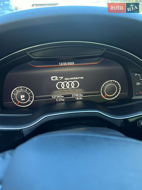 Позашляховик / Кросовер Audi Q7 2016 в Чернівцях