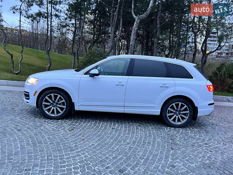 Внедорожник / Кроссовер Audi Q7 2018 в Днепре