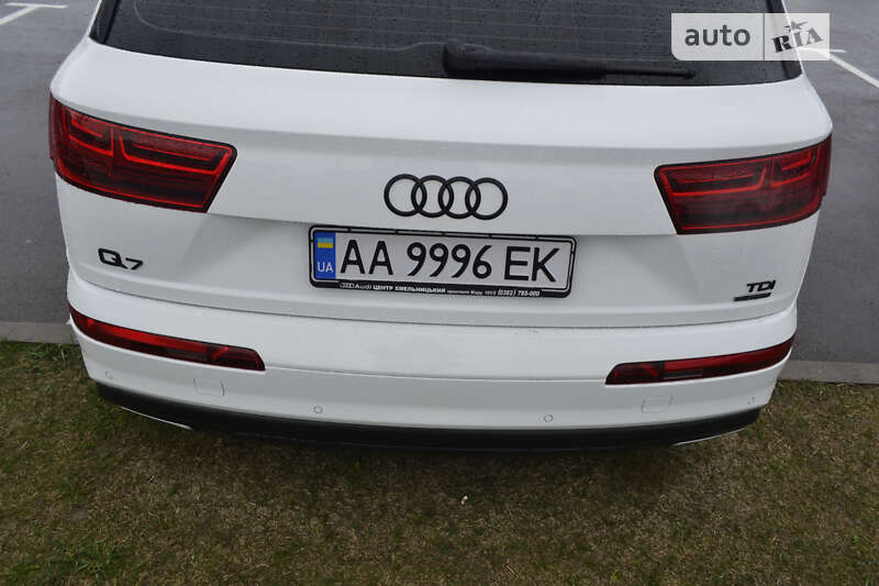 Внедорожник / Кроссовер Audi Q7 2018 в Ровно