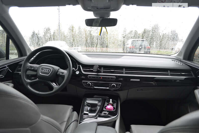 Внедорожник / Кроссовер Audi Q7 2018 в Ровно