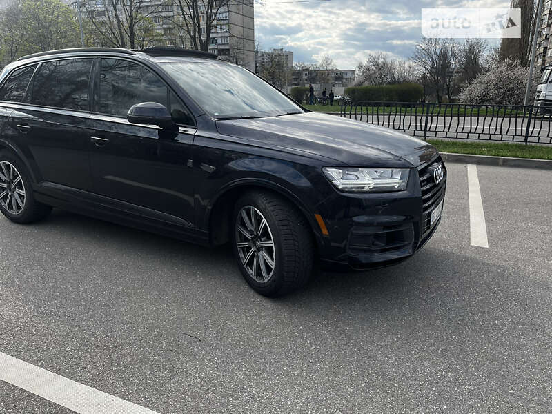 Внедорожник / Кроссовер Audi Q7 2017 в Харькове