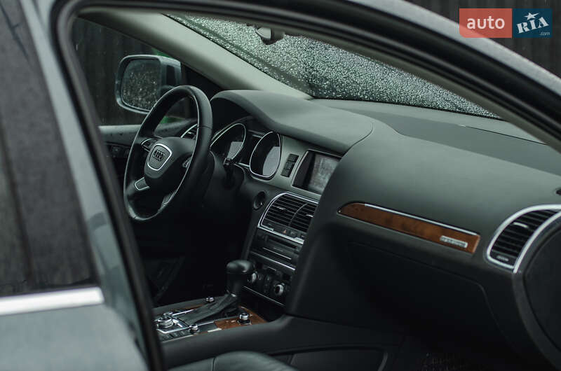 Позашляховик / Кросовер Audi Q7 2015 в Тернополі