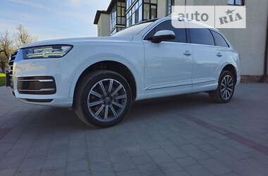 Внедорожник / Кроссовер Audi Q7 2017 в Киеве