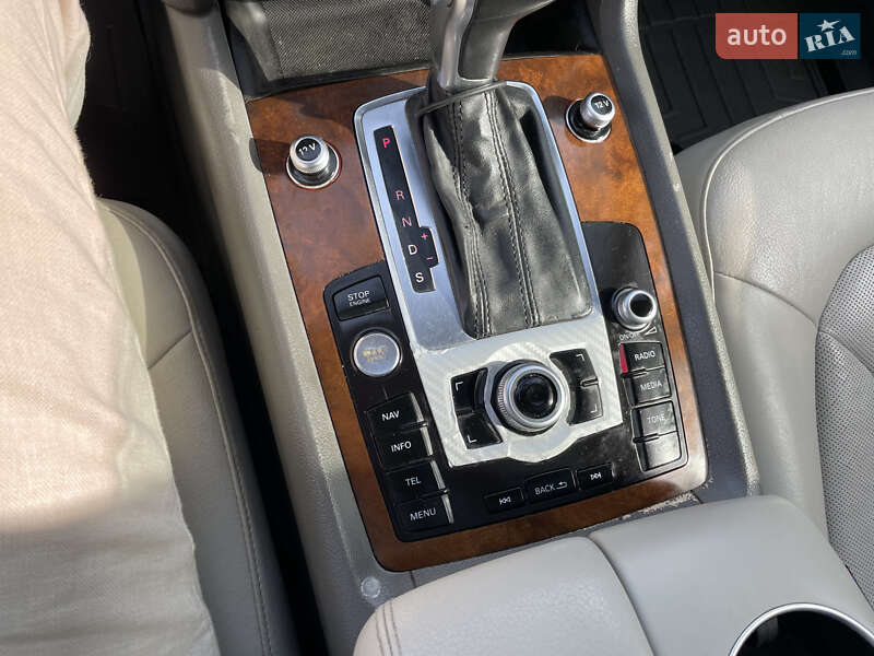 Позашляховик / Кросовер Audi Q7 2012 в Львові